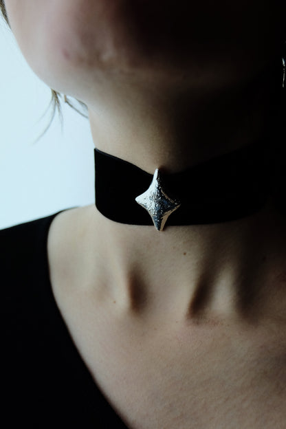 DANICA choker